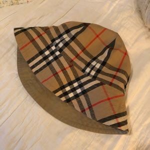 Burberry Bucket Hat Check Reversible